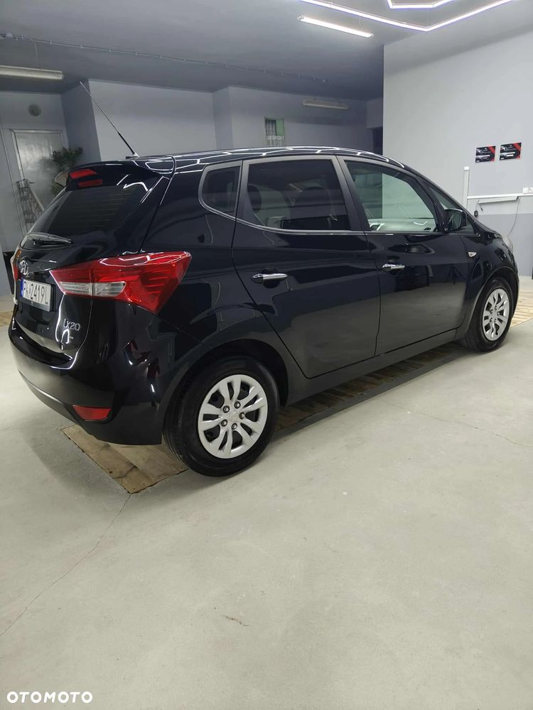 Hyundai ix20 1.4 Comfort - 12