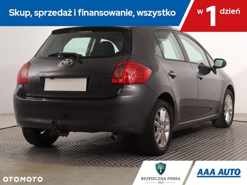Toyota Auris - 7