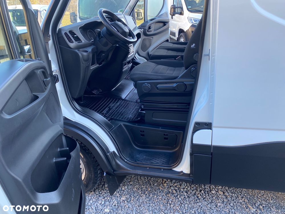 Iveco DAILY 3.0 HI MATIC 35-180, MAX długi, zakupiony w salonie w Rzeszowie, serwisowany, bezwypadkowy, pełna dokumentacja - 19