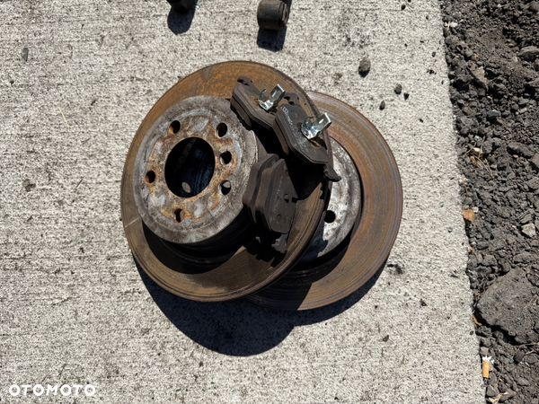 Tarcze hamulcowe tylne tył x3 e83 bardzo ładne ! Klocki Brembo
