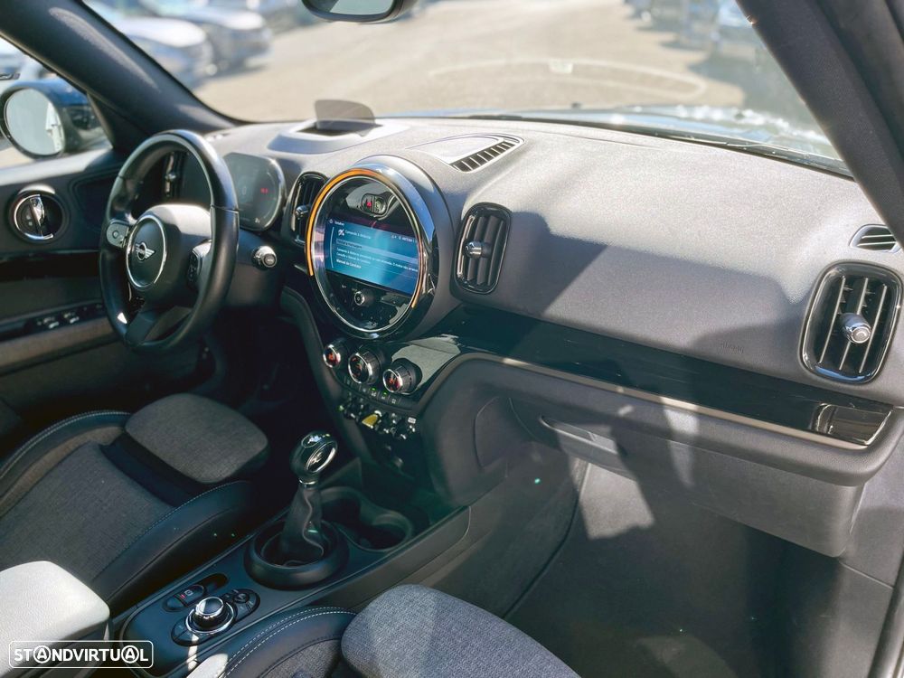 MINI Countryman Cooper SE ALL4 Auto - 29