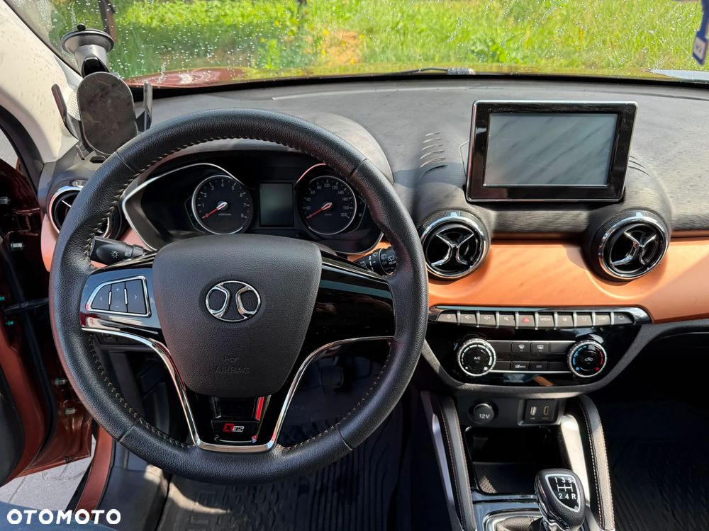 BAIC Senova X35 - 13