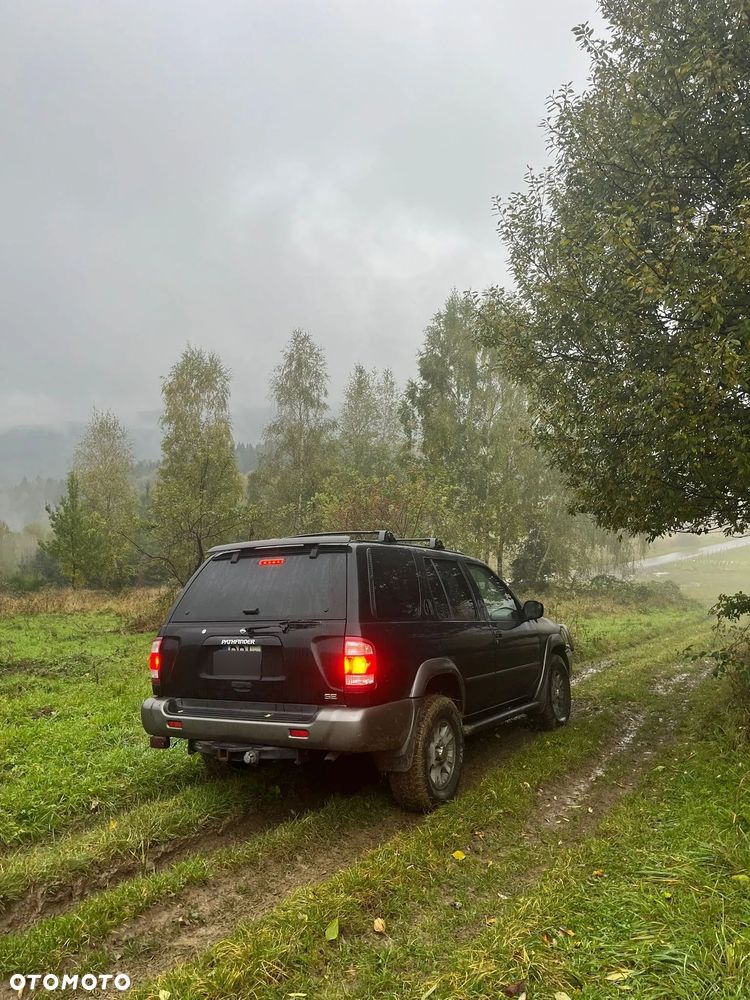 Nissan Pathfinder - 1
