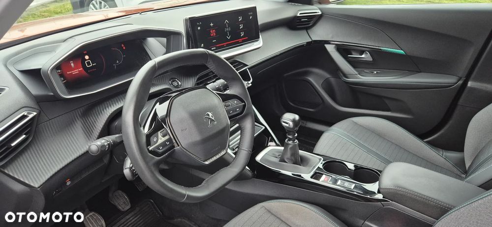 Peugeot 2008 PureTech 130 Allure - 8