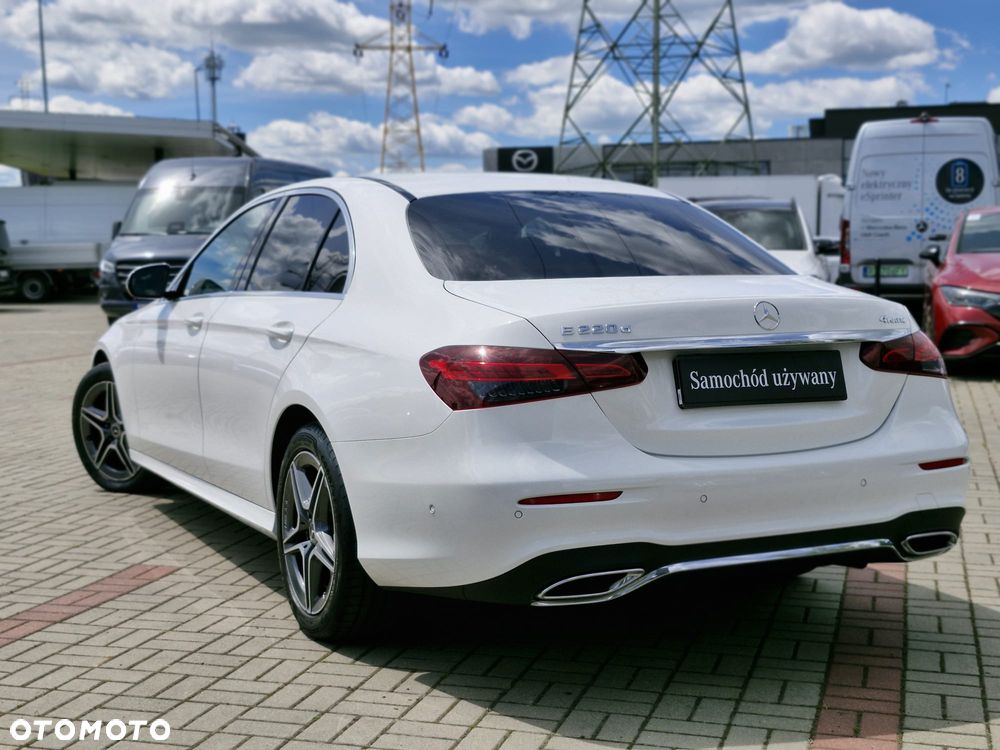Mercedes-Benz Klasa E 220 d 4-Matic 9G-TRONIC - 40