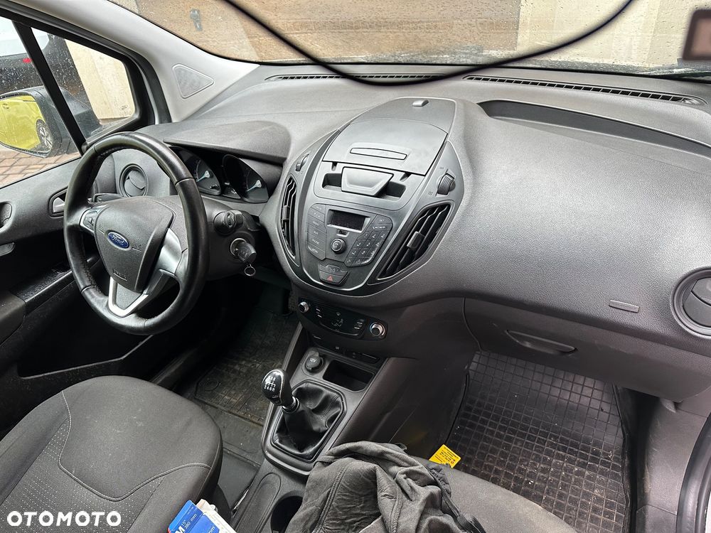 Ford COURIER - 5