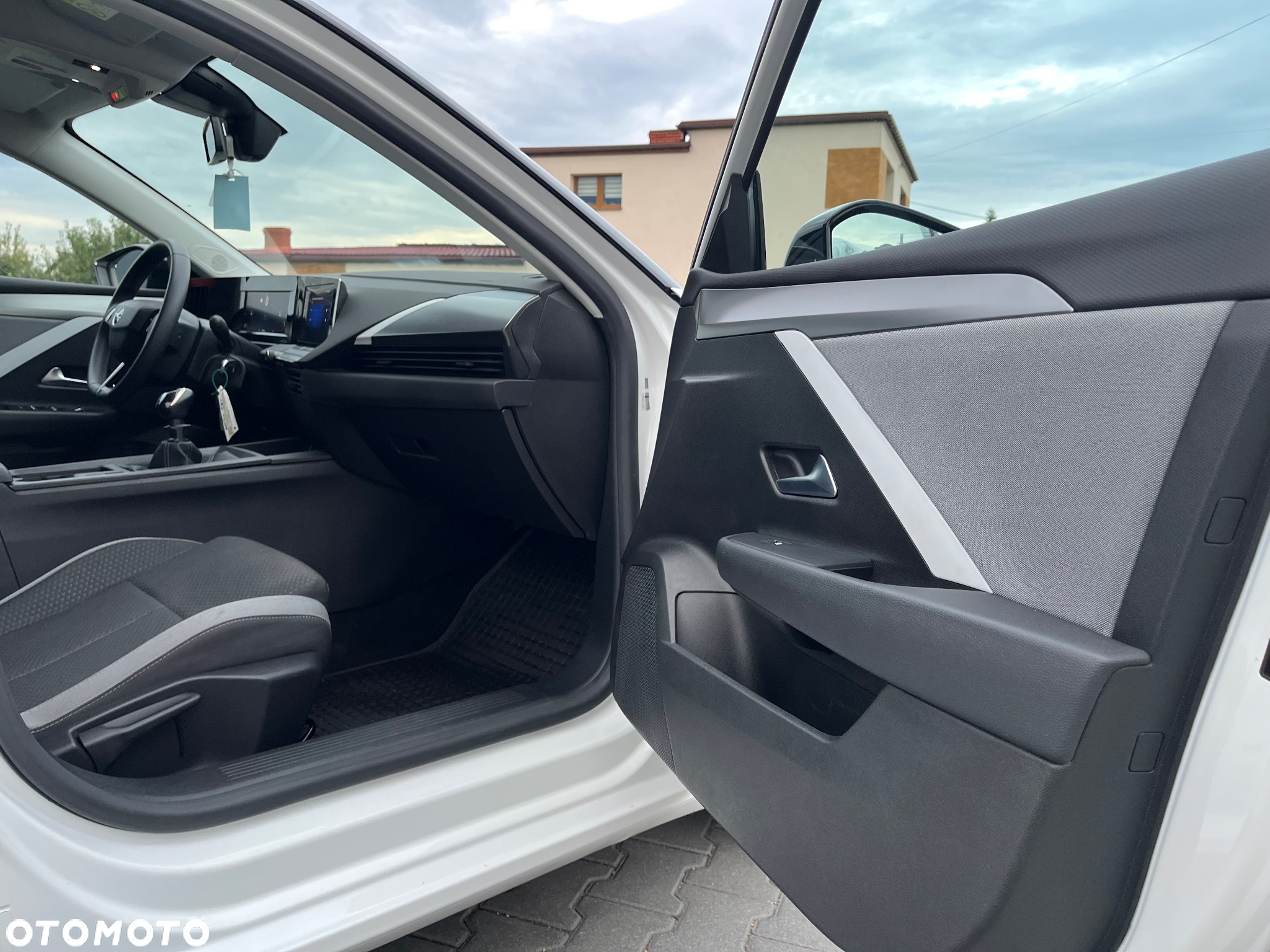 Opel Astra 1.2 Turbo Start/Stop Design&Tech - 24