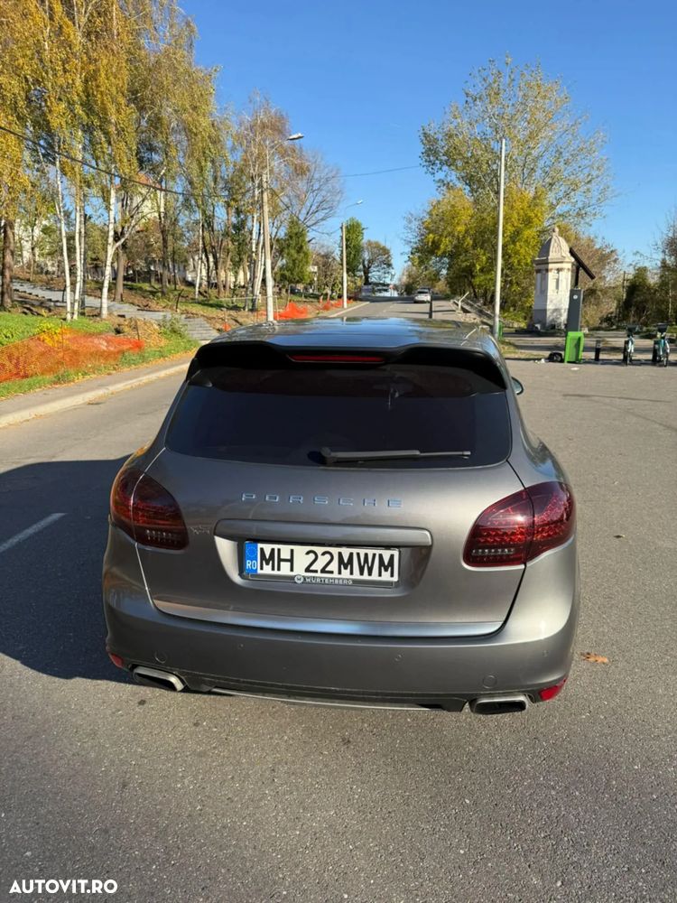 Porsche Cayenne - 3