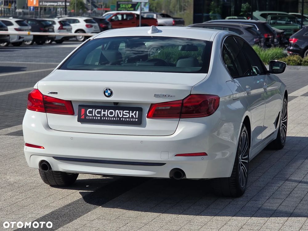 BMW Seria 5 530e iPerformance xDrive Sport Line sport - 14