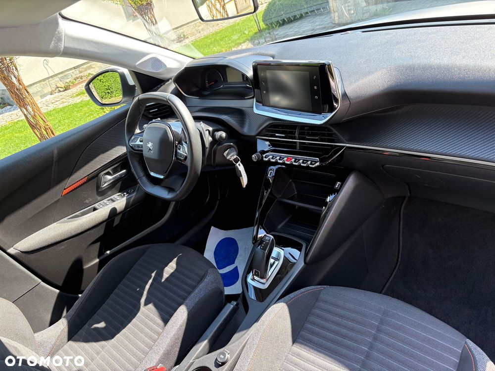 Peugeot 208 - 34
