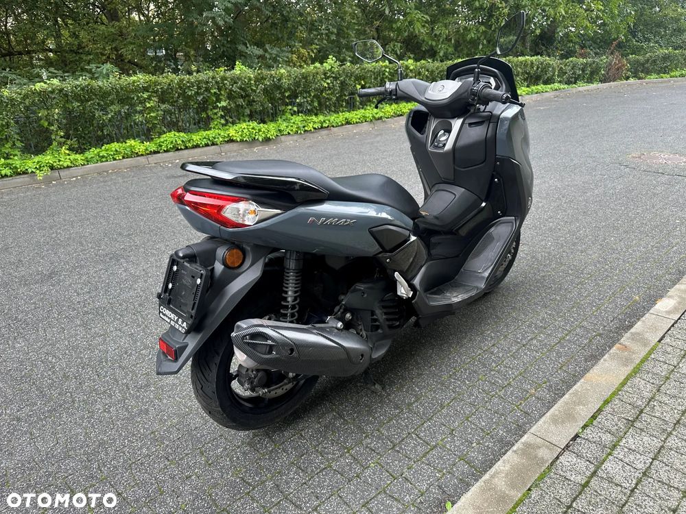 Yamaha NMAX - 10
