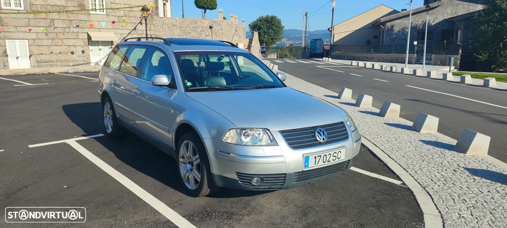 VW Passat Variant 1.9 TDi Highline - 3