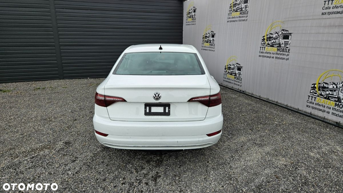 Volkswagen Jetta - 16