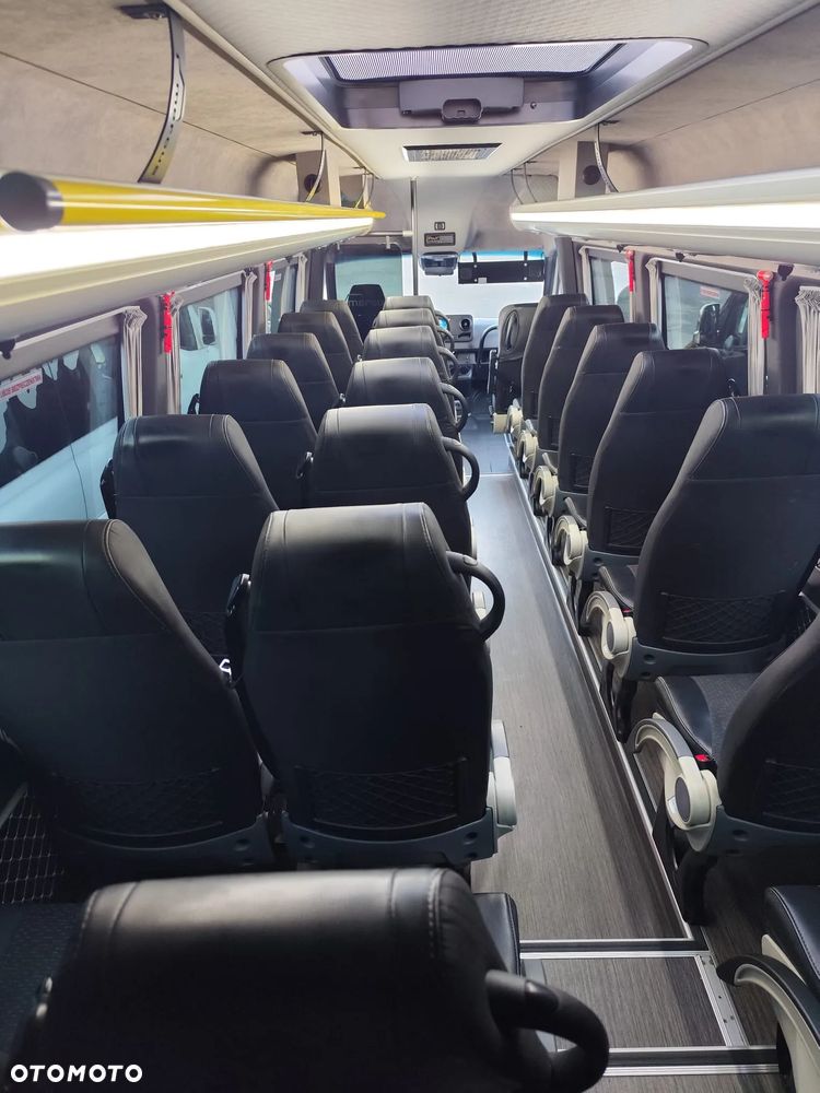 Mercedes-Benz SPRINTER - 10