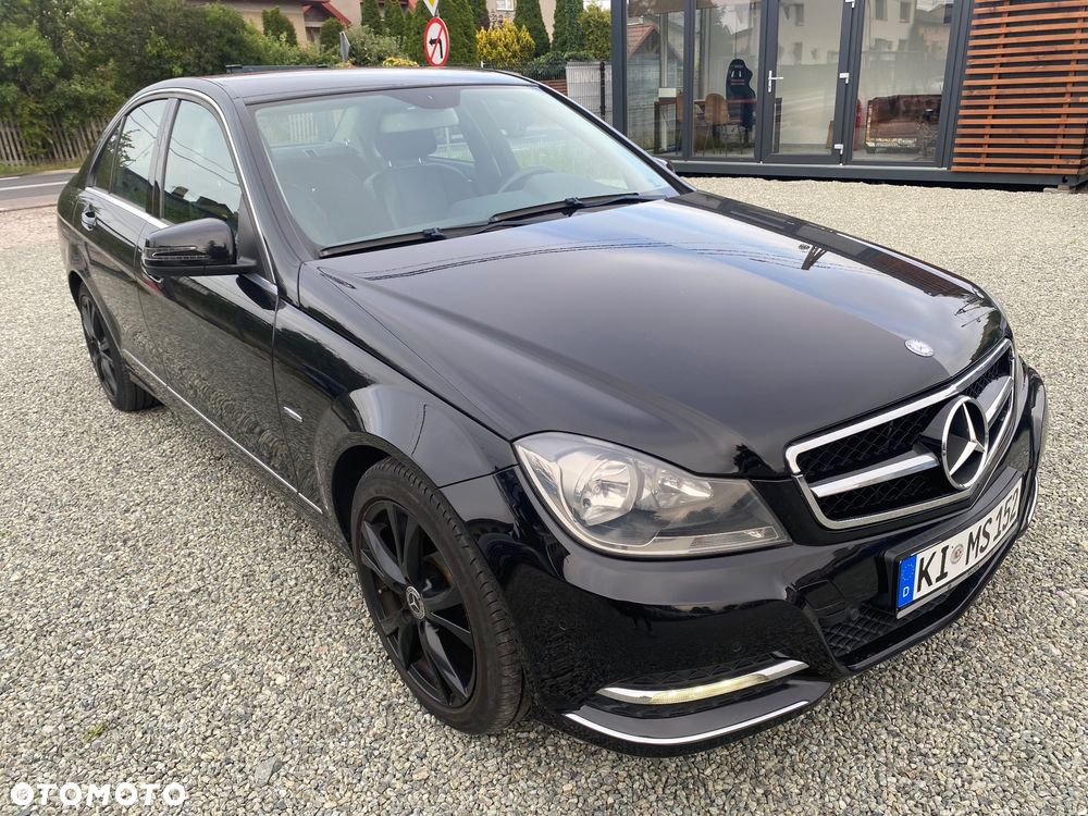 Mercedes-Benz Klasa C 180 CGI Automatik BlueEFFICIENCY Avantgarde - 8