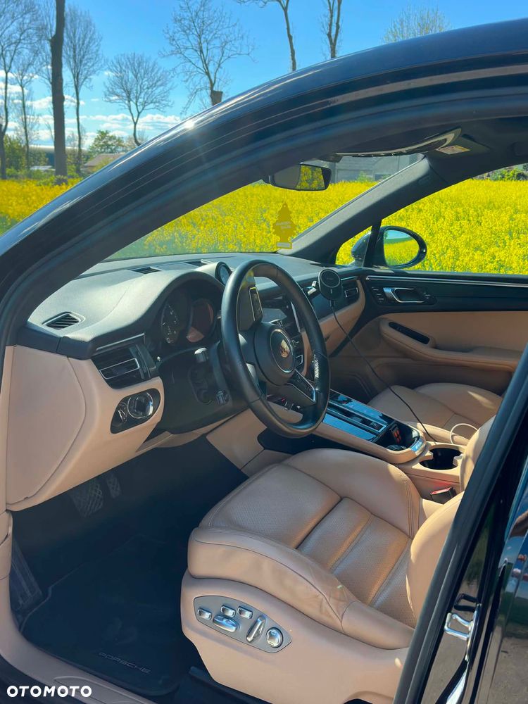 Porsche Macan Standard - 3