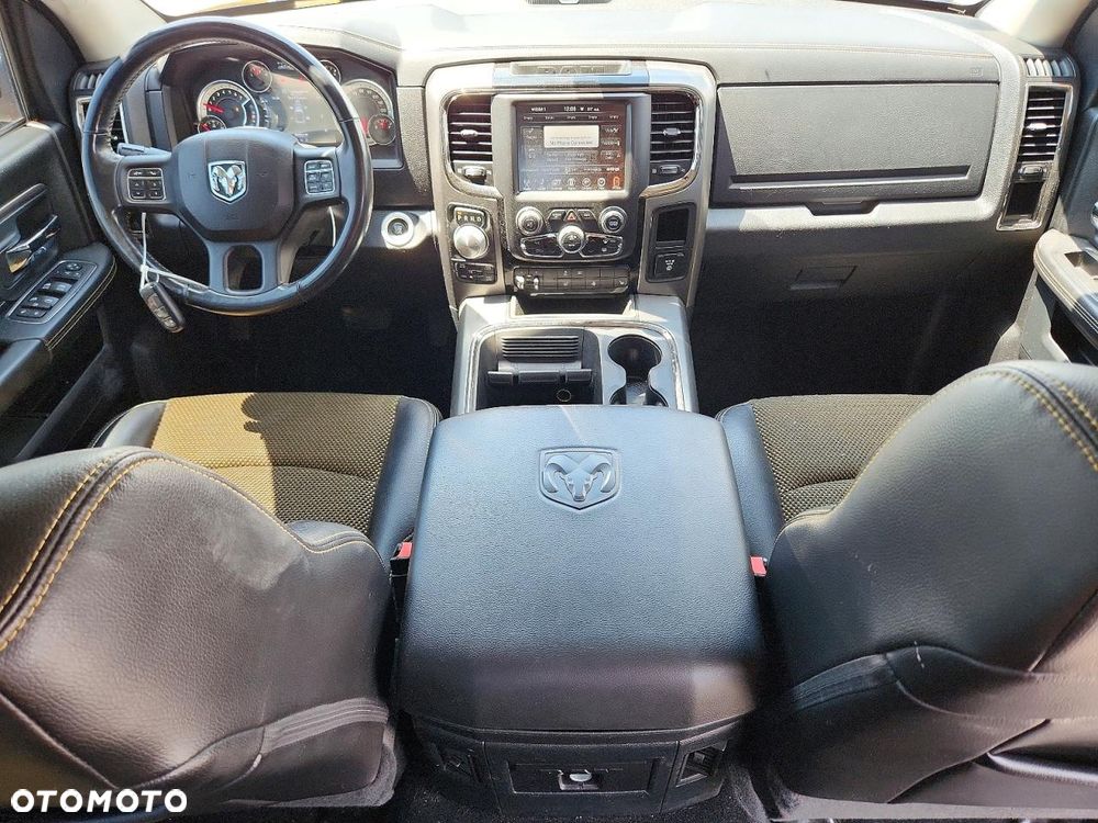 Dodge RAM - 8