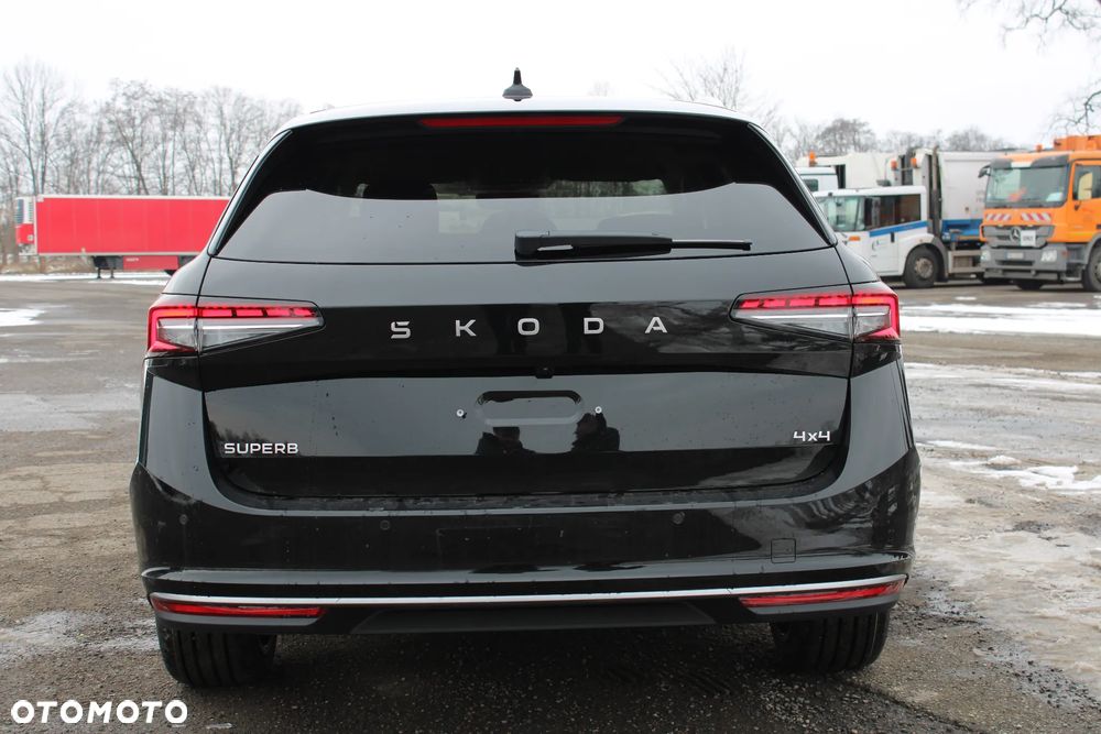 Skoda Superb 2.0 TDI SCR 4x4 L&K DSG - 8