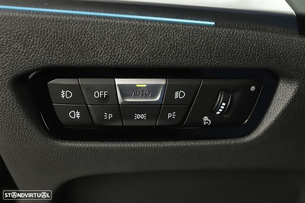 BMW 420 i Pack Desportivo M Auto - 24