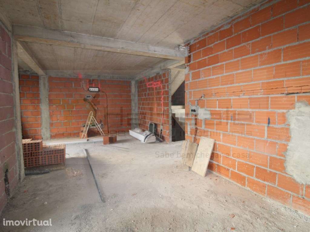 Moradia T3+1 a 5 minutos da Faculdade e das praias da Caparica - Grande imagem: 5/12