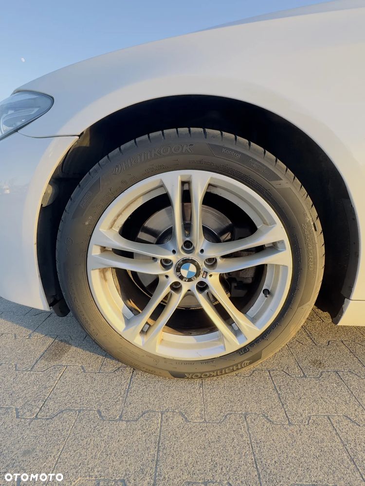 BMW Seria 5 520d xDrive - 10