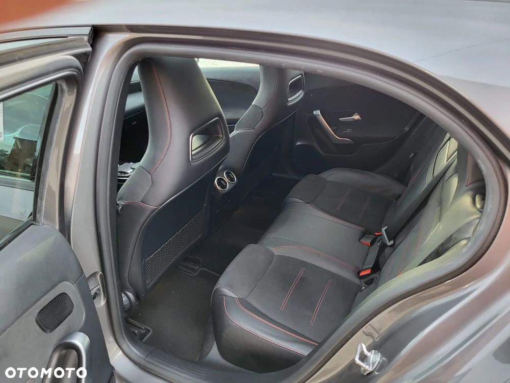 Mercedes-Benz Klasa A 200 7G-DCT Advanced AMG Line - 24