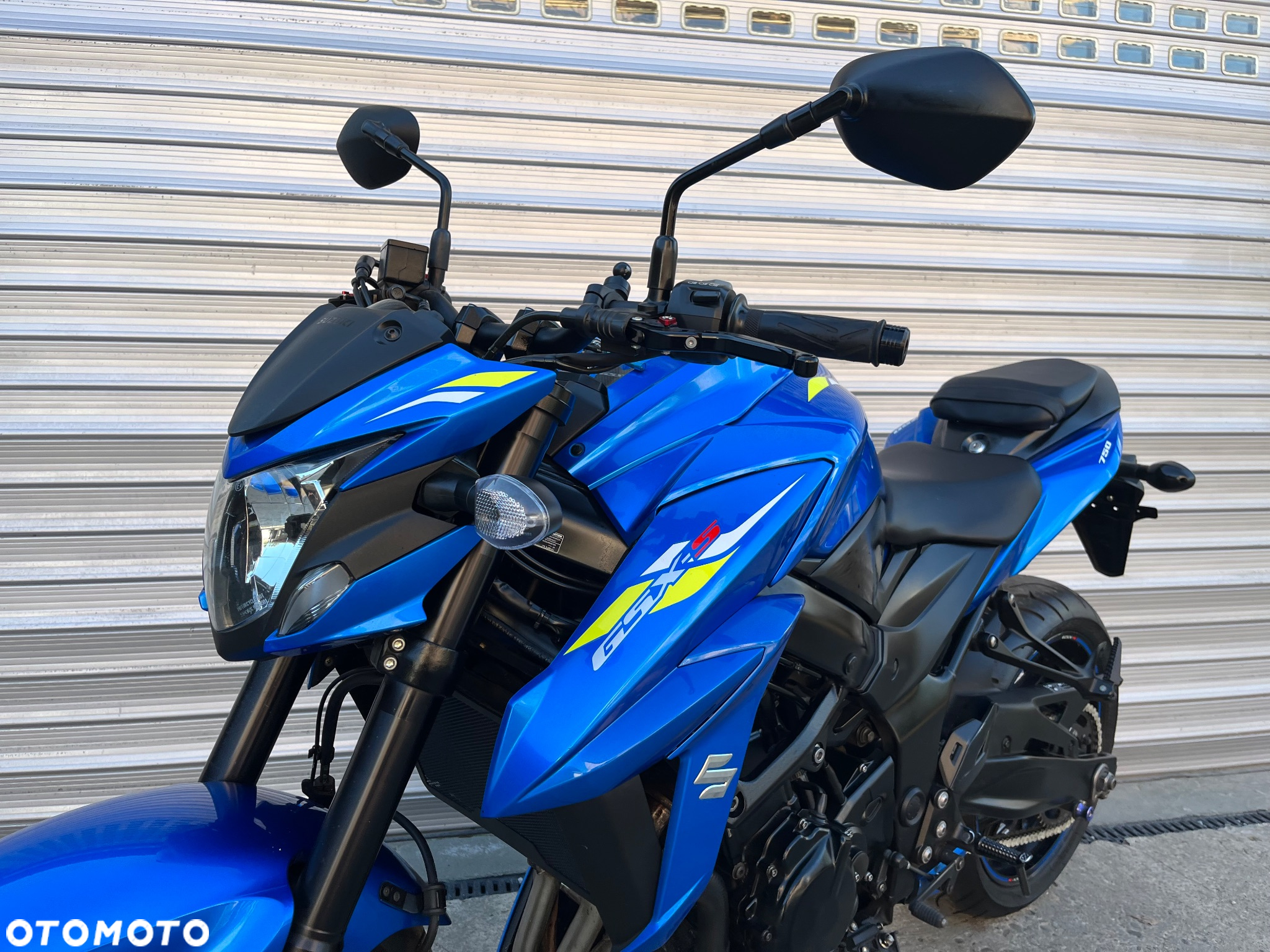 Suzuki GSX - 29