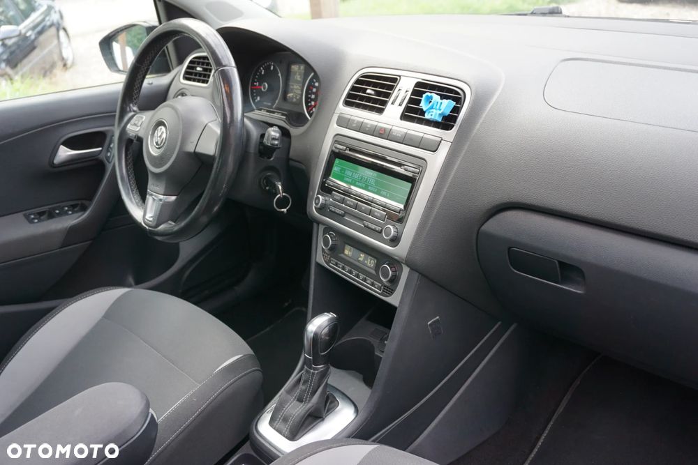 Volkswagen Polo 1.6 TDI DSG Life - 21