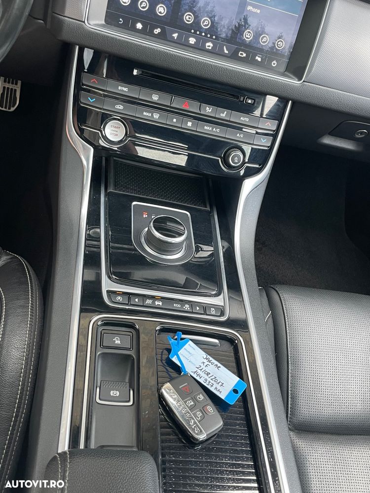Jaguar XF 20d Aut. R-Sport - 30