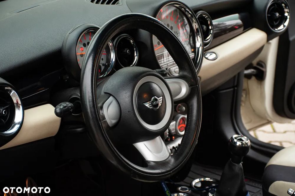 MINI Cooper S 50 Camden - 22