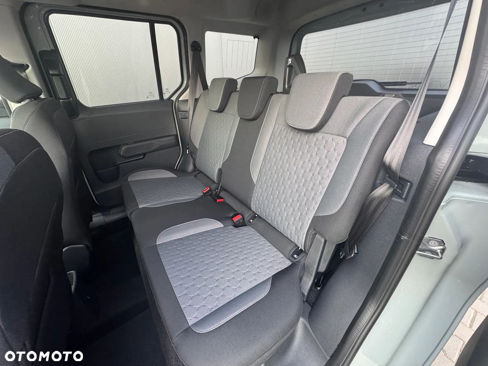 Ford Tourneo Courier 1.0 EcoBoost Titanium - 21