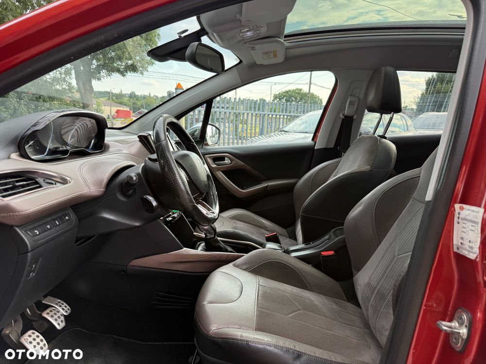 Peugeot 2008 1.6 e-HDi Allure S&S - 11