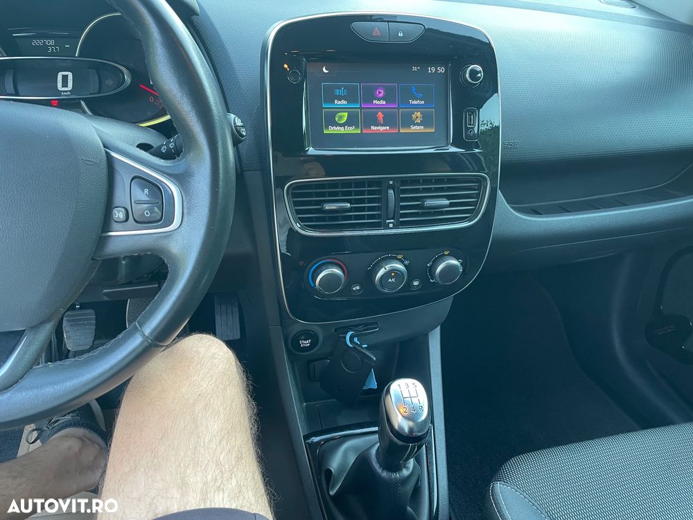 Renault Clio - 8