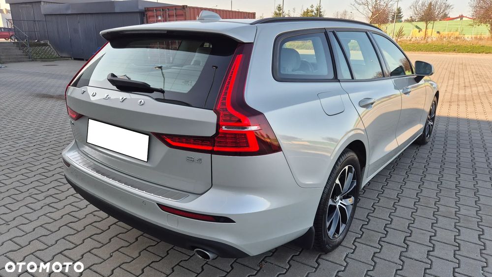 Volvo V60 B4 D Momentum Pro - 4