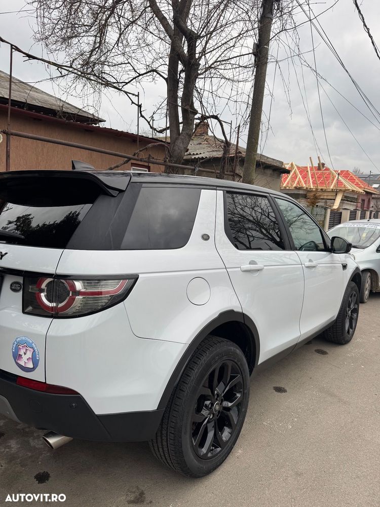 Land Rover Discovery Sport - 12