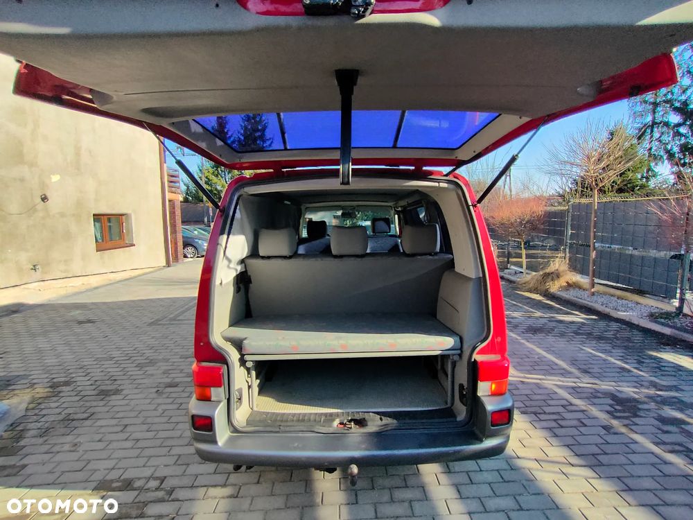 Volkswagen Multivan - 12