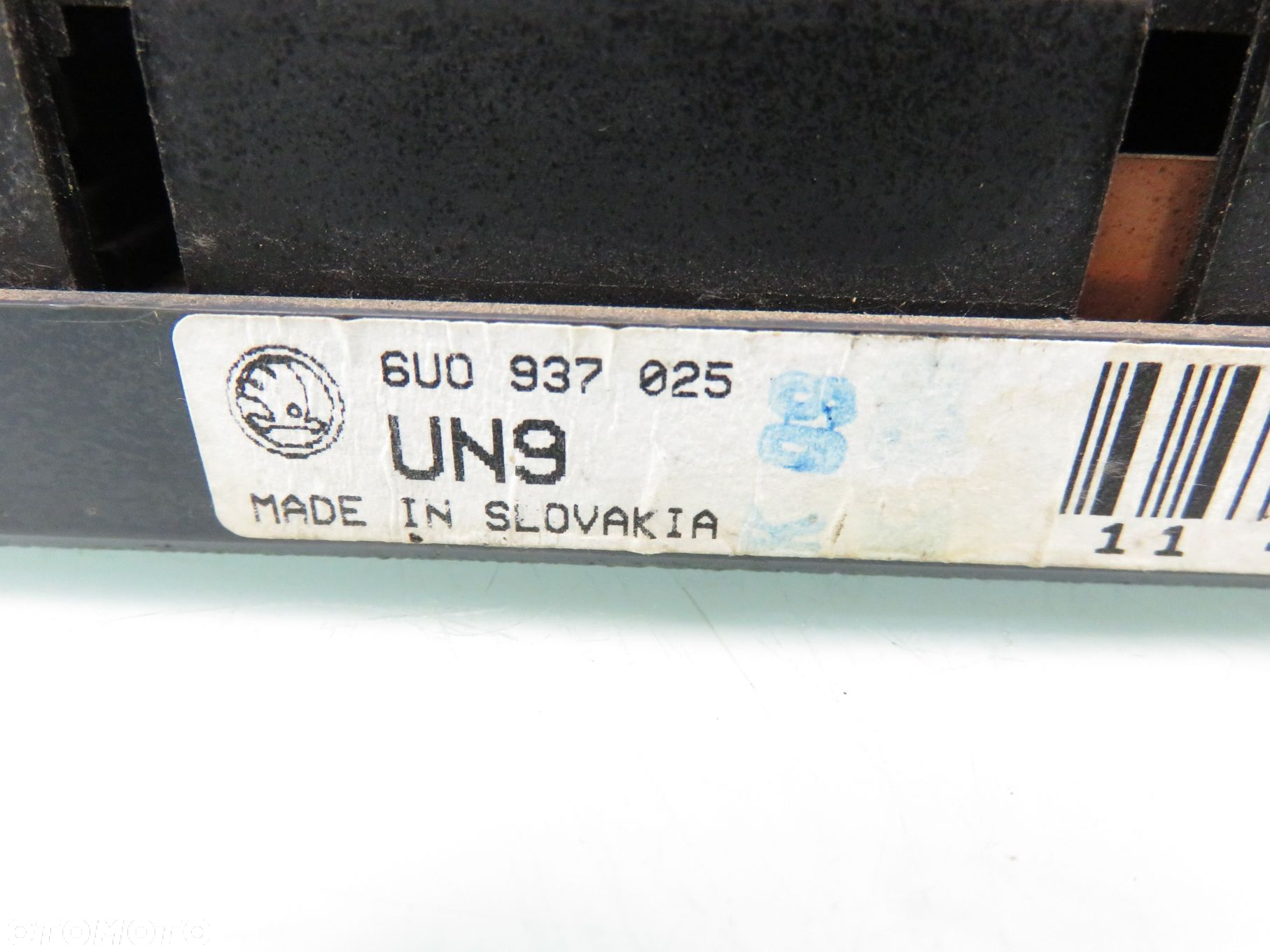 SKRZYNKA BEZPIECZNIKÓW SKODA FELICIA 6U0937025 - 3