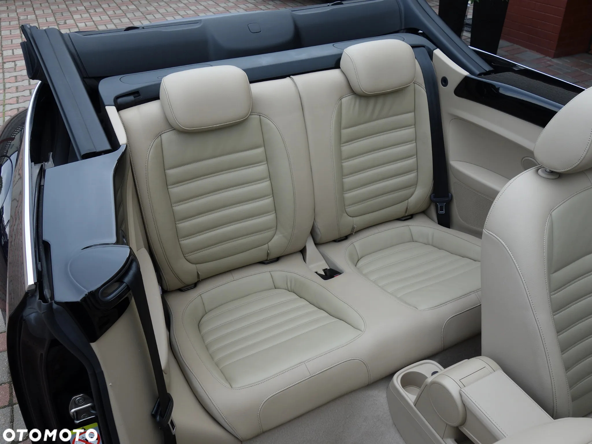 Volkswagen New Beetle - 22