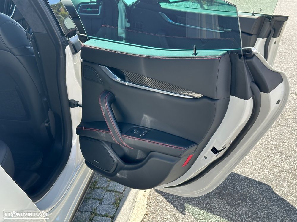 Maserati Ghibli - 20