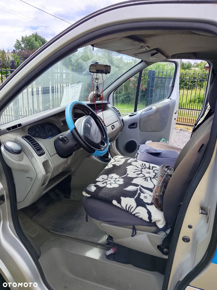 Renault Trafic Passenger - 6