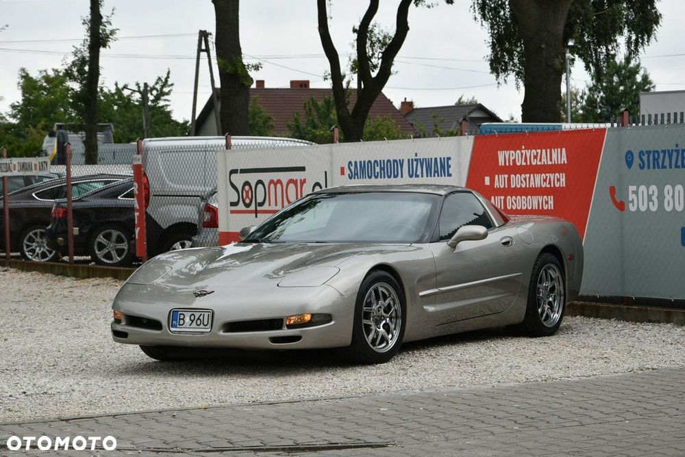 Chevrolet Corvette - 3