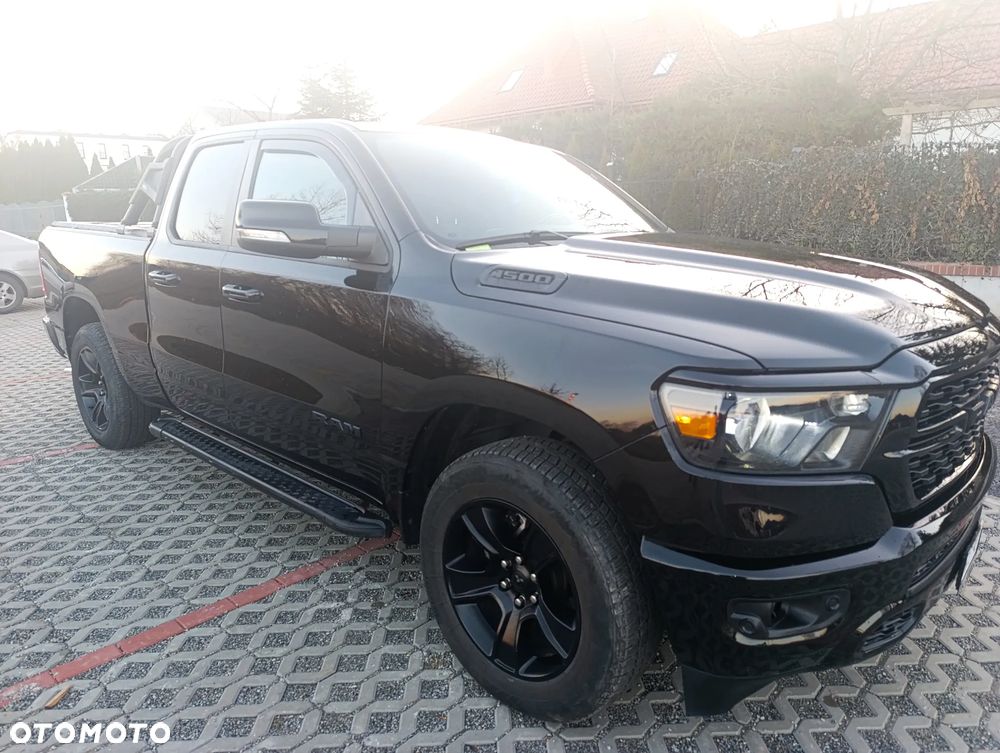 RAM 1500 Crew Cab Shortbed Bighorn - 9