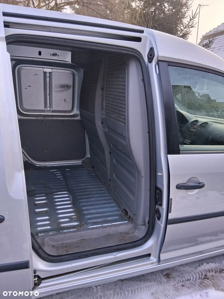 Volkswagen Caddy - 11