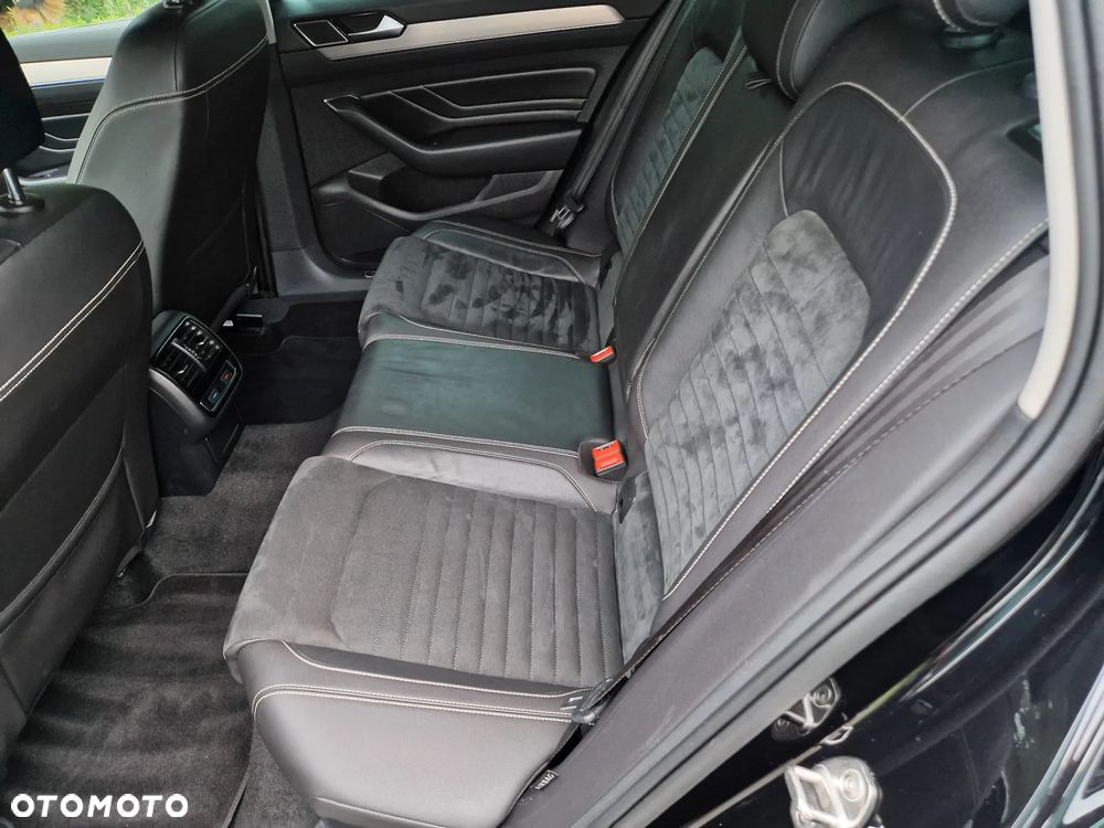 Volkswagen Passat Variant 2.0 TDI SCR DSG BlueMotion Highline - 13
