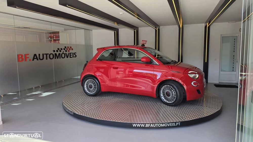 Fiat 500e RED — fotografia 9
