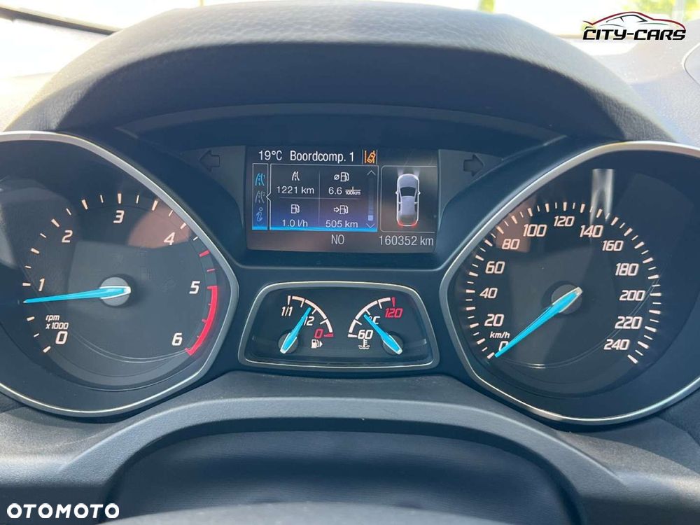 Ford Kuga - 17