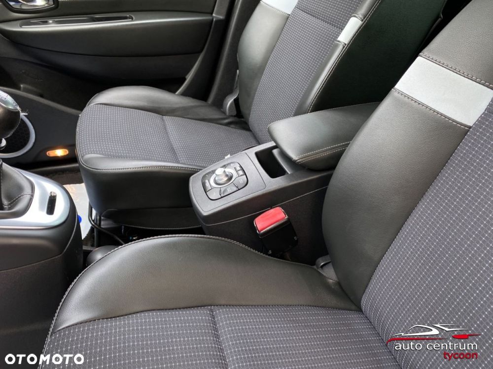 Renault Grand Scenic - 25