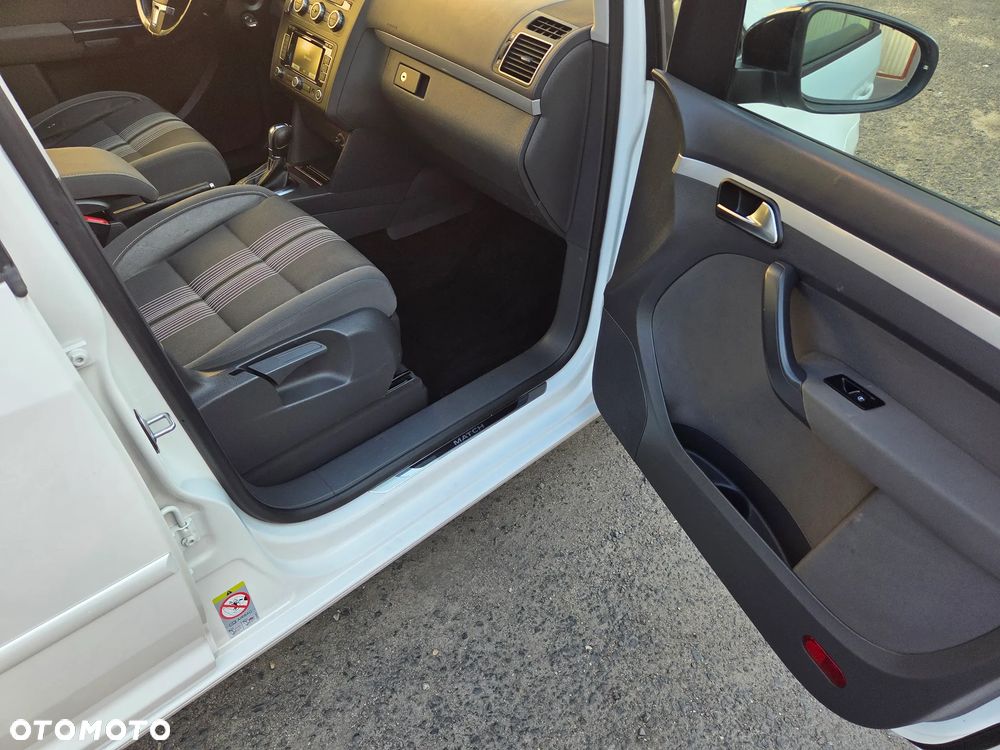 Volkswagen Touran 1.6 TDI DPF DSG MATCH - 24