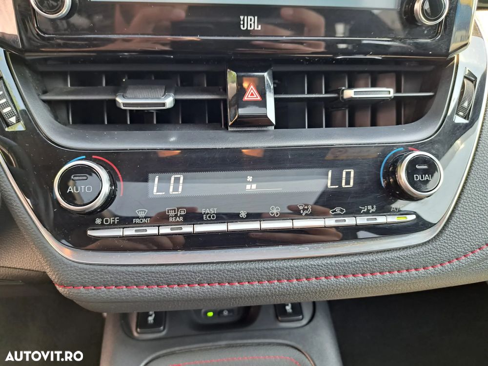 Toyota Corolla 2.0 HSD Dynamic interior Negru - 22