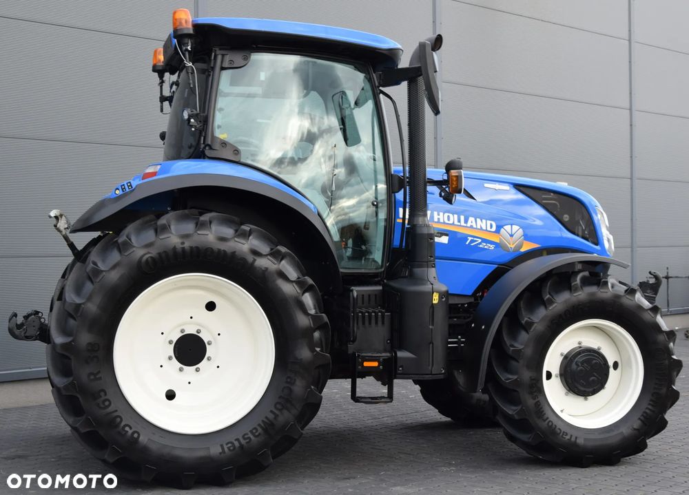 New Holland T7.225 Auto Command - 7